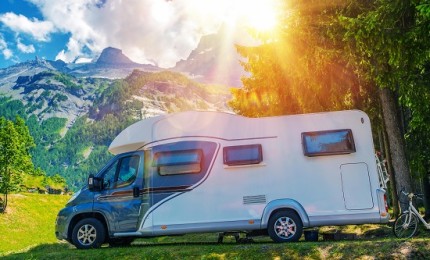 "Cool motorhome in summer? 9 Tips to get it"