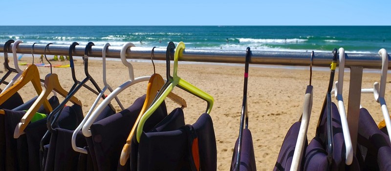 "Cómo Cuidar Tu Traje de Neopreno para Surfear en Fuerteventura"